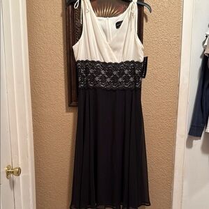 NWT Connected Apparel Black and Ivory Sleeveless Midi Dress. Lace waist. Flowy.